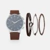 Prix Sacrifiés Pier One SET - Montre montres et bijoux boucle ardillon homme -Promos Pier One Boutique 036389a515304bb2a97458bd3a6cffb7