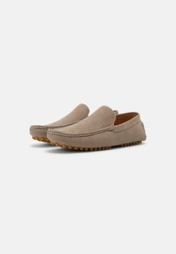 Pier One Mocassins Prix Jamais Vus chaussures basses carré homme 14 Pier One Mocassins Prix Jamais Vus chaussures basses carré homme -Promos Pier One Boutique 0382972f3ca9403682da69863f6616a3