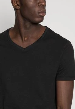 Pier One Qualité Garantie 5 PACK - T-shirt basique t-shirts col en v homme -Promos Pier One Boutique 04339dc8a41b4f87892bcf5988fa14bc