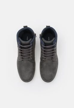 Pier One Baskets montantes Prix Abordable baskets & sneakers rond homme 13 Pier One Baskets montantes Prix Abordable baskets & sneakers rond homme -Promos Pier One Boutique 05462777e3ea4fe9842f1290c4f4e2b6