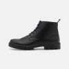 Pier One Réduction Bottines à lacets bottes rond homme -Promos Pier One Boutique 09585d28fff34df18fa43d9d92f78413