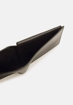 Assurance De l’Authenticité Pier One Portefeuille petite maroquinerie compartiment à monnaie homme -Promos Pier One Boutique 09c77c0a480646799a67db79a9efcb97