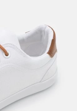 Prix d’Amis Pier One Baskets basses baskets & sneakers rond homme -Promos Pier One Boutique 0c05bc569e2446ac8242124e51310513