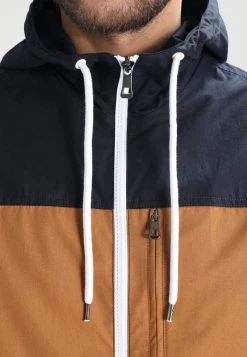 Pier One Veste légère Bonne Qualité vestes capuche homme -Promos Pier One Boutique 0c64e29bdaa744718e26484e0755d505