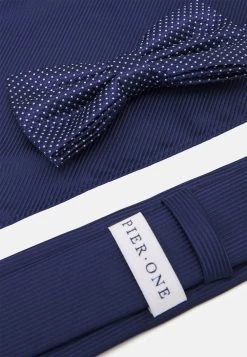 Pier One SET - Cravate Prix Sympa pochettes de costume couleur unie homme -Promos Pier One Boutique 0cb6a3d1a2f54ee9badb74bd52e58ae6