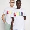 Pier One PRIDE - T-shirt imprimé Soldes t-shirts col rond homme -Promos Pier One Boutique 0dd118d111f748b69bd17e4ba5005231