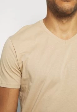 Prix Affortable Pier One 3 PACK - T-shirt basique t-shirts col en v homme -Promos Pier One Boutique 112e274a77d44bfdb30f2a1f86f0f677