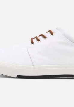 Prix Malin Pier One UNISEX - Baskets basses sneakers rond 15 Prix Malin Pier One UNISEX - Baskets basses sneakers rond -Promos Pier One Boutique 125731c9daa44cb2827bff66dde50aea