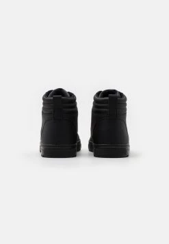 Pier One Baskets montantes Prix Jamais Vus baskets & sneakers rond homme -Promos Pier One Boutique 130125e6dc26413fb756e6d621e5c981