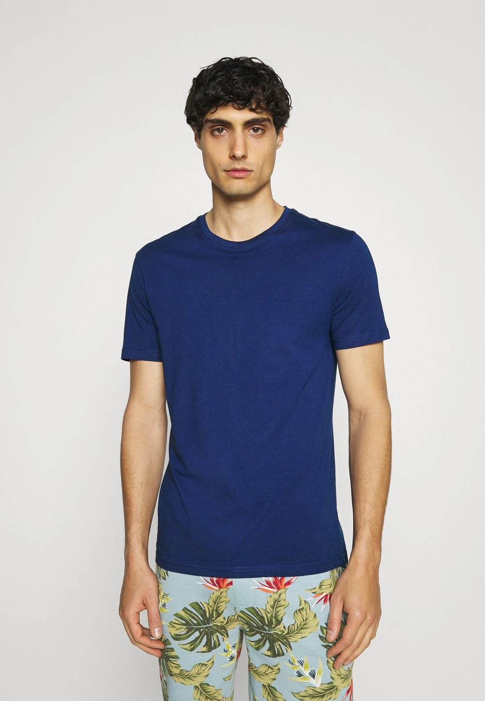 Prix Réduit Pier One 2 PACK - T-shirt basique t-shirts col rond homme 6 Prix Réduit Pier One 2 PACK - T-shirt basique t-shirts col rond homme – Image 4