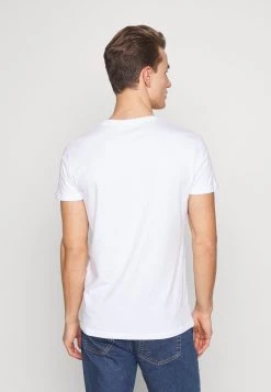 50% Off De Vente Pier One 5 PACK - T-shirt basique t-shirts & polos col en v homme -Promos Pier One Boutique 1668a615b94040369308c97efdb1bcb6