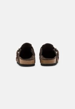Pier One Plus Bas Prix De Vente UNISEX - Chaussons sandales et tongs rond 12 Pier One Plus Bas Prix De Vente UNISEX - Chaussons sandales et tongs rond -Promos Pier One Boutique 16a7e24171c449128877e78a9626ce81