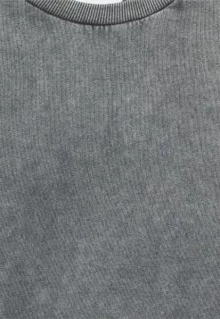 Pier One Haut de pyjama Prix Sacrifiés pyjamas col rond homme -Promos Pier One Boutique 173d1b9834734ba0a1de5cda8693228e