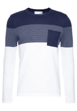 Pier One Pullover Vendre-Réclame pulls et gilets col rond homme 12 Pier One Pullover Vendre-Réclame pulls et gilets col rond homme -Promos Pier One Boutique 18890779e74d4d36b9703d1508381faf