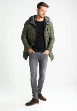 Prix Cassé Pier One T-shirt basique t-shirts col rond homme -Promos Pier One Boutique 19845241fd1249a79b9f95b66380c962