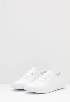 Remise En Ligne Pier One UNISEX - Baskets basses baskets & sneakers rond 10 Remise En Ligne Pier One UNISEX - Baskets basses baskets & sneakers rond -Promos Pier One Boutique 19fca40fd3734959aebe1e6eb5a2bc1d