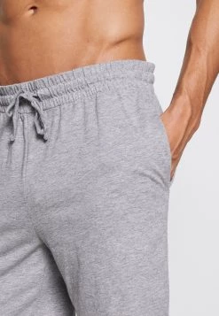 Prix d’Amis Pier One 3 PACK - Bas de pyjama pyjamas normale homme 13 Prix d’Amis Pier One 3 PACK - Bas de pyjama pyjamas normale homme -Promos Pier One Boutique 1b7fce7fd09247c0ba23b3eae37988b9