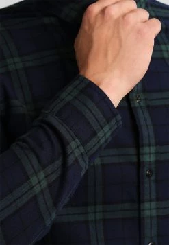 Se Vend Bas Prix Pier One Chemise chemises col à boutons homme 13 Se Vend Bas Prix Pier One Chemise chemises col à boutons homme -Promos Pier One Boutique 1d4943960e8d4fe294723e59d14e7516