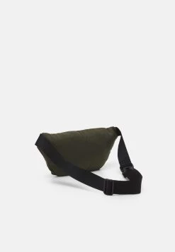 Pier One Rabais UNISEX - Sac banane sacs et accessoires fermeture éclair -Promos Pier One Boutique 1dbde59e371443378251a1686d310a21