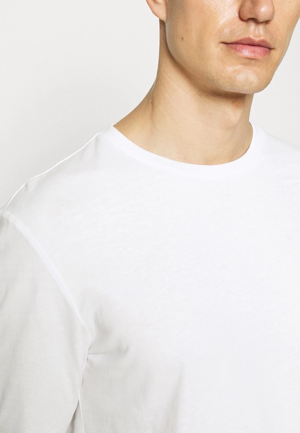 Pier One 3 PACK - T-shirt à manches longues Qualité Supérieure t-shirts col rond homme 10 Pier One 3 PACK - T-shirt à manches longues Qualité Supérieure t-shirts col rond homme – Image 8