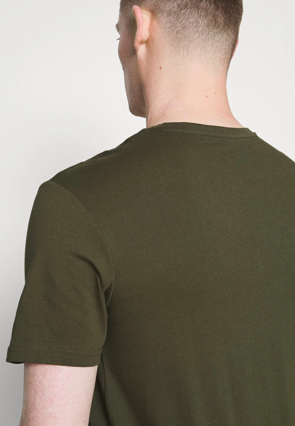 Pier One 2 PACK - T-shirt imprimé Prix Réduit t-shirts col rond homme 7 Pier One 2 PACK - T-shirt imprimé Prix Réduit t-shirts col rond homme – Image 5