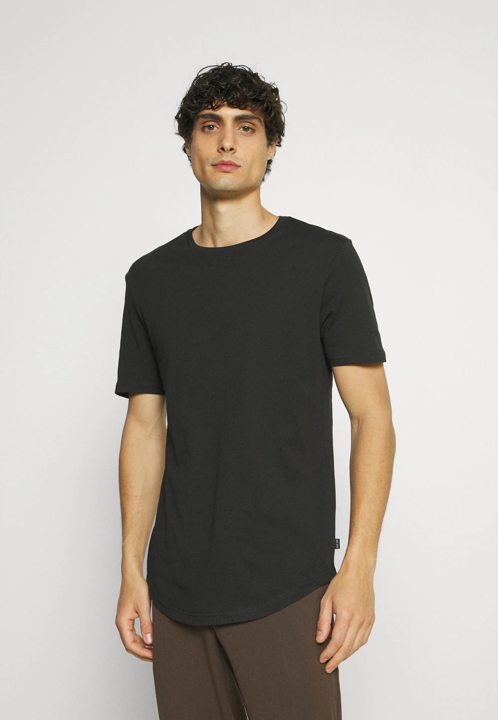 Pier One 50% Off De Vente 5 PACK - T-shirt basique t-shirts col rond homme 7 Pier One 50% Off De Vente 5 PACK - T-shirt basique t-shirts col rond homme – Image 5