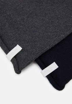 Pier One 2 PACK - Bonnet Prix De Rêve casquettes et bonnets chin&eacute; homme -Promos Pier One Boutique 22ba5762f14541078bd659a84698bee7