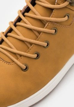 Pier One Baskets montantes Prix Sympa baskets & sneakers rond homme -Promos Pier One Boutique 24225ddd7e6e473e8acba5e2f987de76