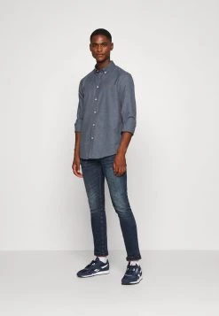 Prix De Rêve Pier One Chemise chemises col à boutons homme -Promos Pier One Boutique 245c692e7a484ba399a1dcc98d1b6264