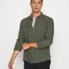 Prix Aimable Pier One Chemise chemises col kent homme -Promos Pier One Boutique 25b946bfae98428c919de6adefa5c394