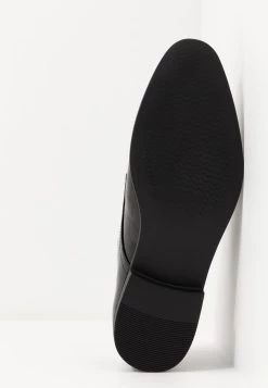 Pier One Prix De Rêve Mocassins mocassins et loafers rond homme -Promos Pier One Boutique 289fca2bf5b0490fa5e5202164497649