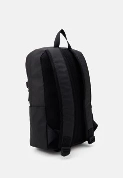 Pier One UNISEX - Sac à dos Petit Prix sacs compartiment pour pc portable -Promos Pier One Boutique 2bbb3bdb9b5642a8aed902195d94ec99