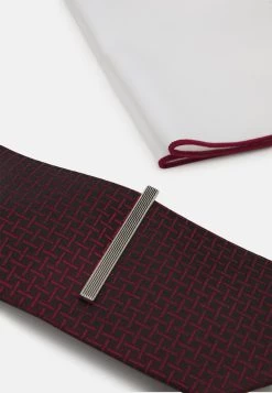 Pier One SET - Cravate Prix Dynamité pochettes de costume homme homme -Promos Pier One Boutique 2e23dab322c44f25a37b84ec3da8ac4e