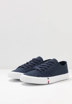 Prix Dégriffé Pier One UNISEX - Baskets basses baskets & sneakers rond 13 Prix Dégriffé Pier One UNISEX - Baskets basses baskets & sneakers rond -Promos Pier One Boutique 2ede1e5efce7440db7e1f8ece3d9612b