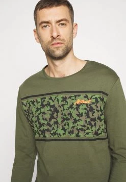 Pier One T-shirt à manches longues Prix Imbattable t-shirts col rond homme -Promos Pier One Boutique 2fe6c679e12f4011b0d7727b0697fce4