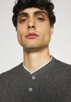 Pier One Polo excellente qualité t-shirts col tunisien homme 12 Pier One Polo excellente qualité t-shirts col tunisien homme -Promos Pier One Boutique 308f620f332d483a8a759d5bfd6b90bb