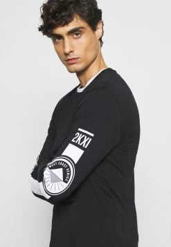 Pier One Prix Gelé T-shirt à manches longues t-shirts col rond homme 12 Pier One Prix Gelé T-shirt à manches longues t-shirts col rond homme -Promos Pier One Boutique 35cae1d4e4114fa685d5115b86d44f7f