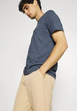 Pier One Prix Jamais Vus T-shirt basique t-shirts col rond homme 12 Pier One Prix Jamais Vus T-shirt basique t-shirts col rond homme -Promos Pier One Boutique 3621dd7b87ee477d8363d89f0e98a541