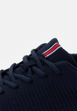 Authentique 100% Pier One Baskets basses sneakers rond homme -Promos Pier One Boutique 37c45b42f10642a386d3ce252f2b7807