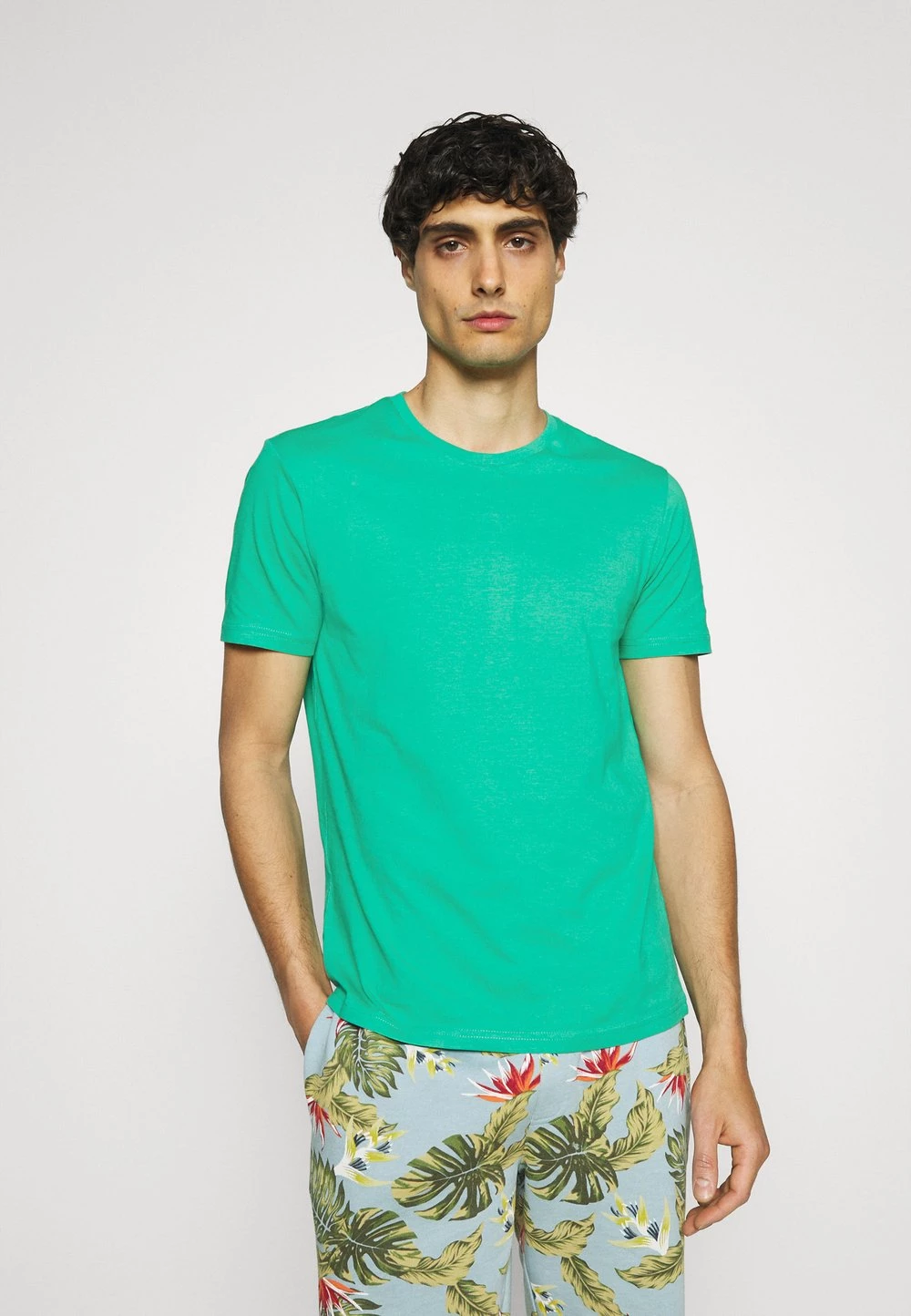 Prix Réduit Pier One 2 PACK - T-shirt basique t-shirts col rond homme 4 Prix Réduit Pier One 2 PACK - T-shirt basique t-shirts col rond homme – Image 2