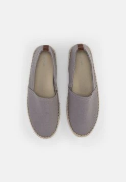 Pier One Meilleure qualité RENA ESPADRILLE UNISEX - Espadrilles chaussures basses rond 18 Pier One Meilleure qualité RENA ESPADRILLE UNISEX - Espadrilles chaussures basses rond -Promos Pier One Boutique 3a4ecaa564354b7ead8553c898526375