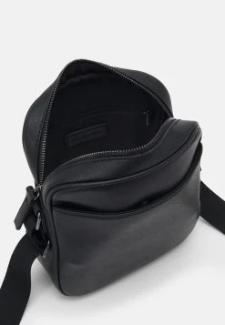 Pier One UNISEX - Sac bandoulière Prix Distinctifs sacs fermeture éclair -Promos Pier One Boutique 3ad647f7de9a4f00a4bc2b1ad74b1ebf
