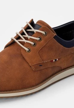 Prix Malin Pier One Chaussures à lacets derbies, richelieus & chaussures bateau rond homme -Promos Pier One Boutique 3b047b417ae2450691a3771a7b0b96a7