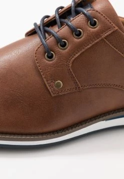 Meilleure qualité Pier One Chaussures à lacets derbies, richelieus & chaussures bateau rond homme -Promos Pier One Boutique 3bfafd045c5541f79659d133157f8d07
