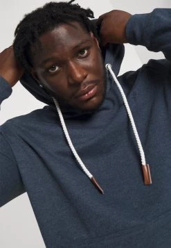 Se Vend Bas Prix Pier One Sweat à capuche pulls et gilets homme 12 Se Vend Bas Prix Pier One Sweat à capuche pulls et gilets homme -Promos Pier One Boutique 431d343f97594c24b952e664873d88b6