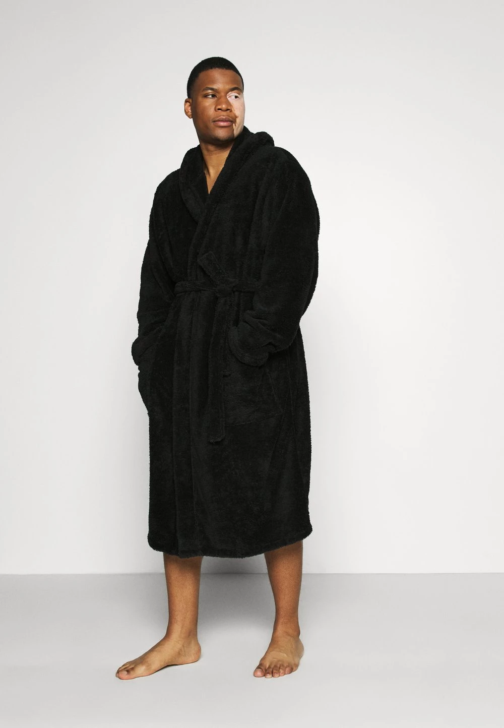 Pier One Qualité Garantie Peignoir sous-vêtements & chaussettes capuche homme 3 Pier One Qualité Garantie Peignoir sous-vêtements & chaussettes capuche homme