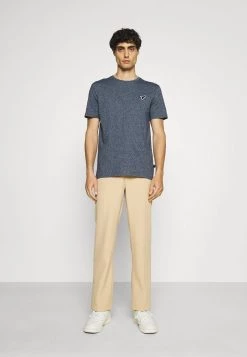 Pier One Prix Jamais Vus T-shirt basique t-shirts col rond homme 10 Pier One Prix Jamais Vus T-shirt basique t-shirts col rond homme -Promos Pier One Boutique 4c6e0881894a4f719efa298e22b7cc6d