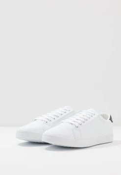 Pier One Qualité Supérieure Baskets basses sneakers rond homme -Promos Pier One Boutique 4eacb9610d8f46729ab34d928ecaf995