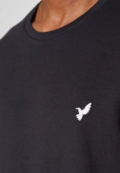 Pier One En Remise 2 PACK - T-shirt basique t-shirts col rond homme -Promos Pier One Boutique 4ef048417e8b4d9d9036c212a15ea787