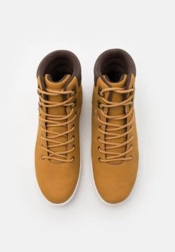 Pier One Baskets montantes Prix Sympa baskets & sneakers rond homme -Promos Pier One Boutique 4f51f43c1e3a4764a7eb55b6de6a6486